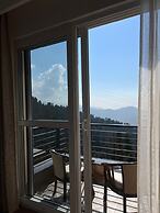 Jot Pass Hotel