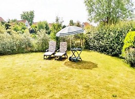 Pleasant Holiday Home With Garden