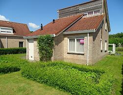 Pleasant Holiday Home With Garden