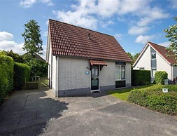 Pleasant Holiday Home With Garden