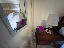 Les Bougainvilliers GuestHouse by Hansa