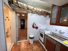 Les Bougainvilliers GuestHouse by Hansa