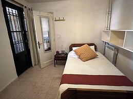 Les Bougainvilliers GuestHouse by Hansa