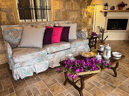 Les Bougainvilliers GuestHouse by Hansa