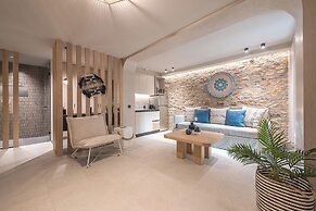 Apollonos 28 Luxury Suites