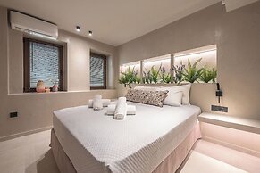 Apollonos 28 Luxury Suites