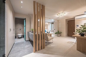 Apollonos 28 Luxury Suites