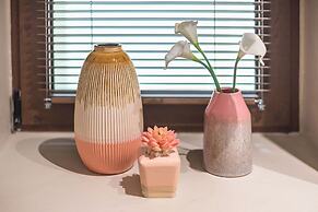 Apollonos 28 Luxury Suites