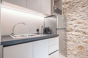 Apollonos 28 Luxury Suites