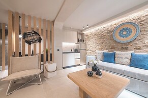 Apollonos 28 Luxury Suites