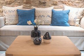 Apollonos 28 Luxury Suites