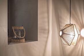 Apollonos 28 Luxury Suites