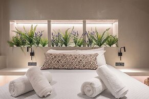 Apollonos 28 Luxury Suites