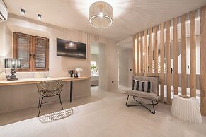 Apollonos 28 Luxury Suites