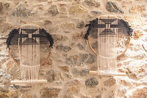 Apollonos 28 Luxury Suites