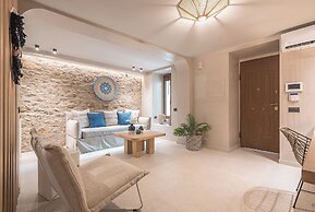 Apollonos 28 Luxury Suites