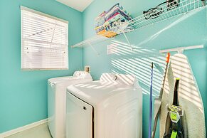 3 Mi to Disney: Family-friendly Home!