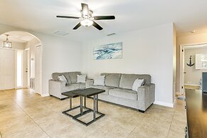 4 Mi to Lakes Park: Family Home in Fort Myers!