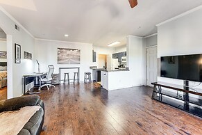 Walk to Papago Park: Condo in Phoenix