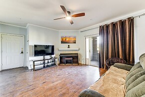 Walk to Papago Park: Condo in Phoenix