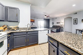 Walk to Papago Park: Condo in Phoenix