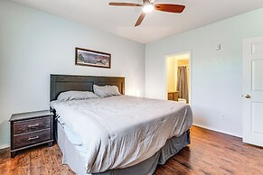 Walk to Papago Park: Condo in Phoenix