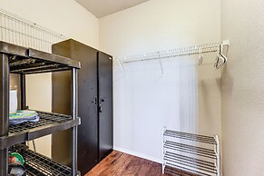 Walk to Papago Park: Condo in Phoenix