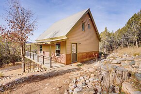 2 Mtn-view Decks + Natural Spring: Durango Retreat
