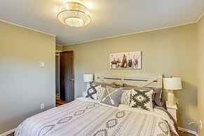 2 Mtn-view Decks + Natural Spring: Durango Retreat