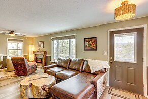 2 Mtn-view Decks + Natural Spring: Durango Retreat