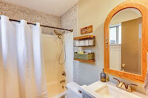 2 Mtn-view Decks + Natural Spring: Durango Retreat