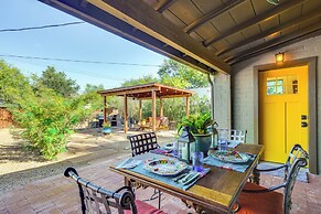 Gazebo, Patios & Grill: Colorful Tucson Retreat!