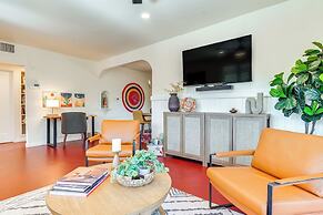 Gazebo, Patios & Grill: Colorful Tucson Retreat!