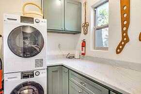 Gazebo, Patios & Grill: Colorful Tucson Retreat!