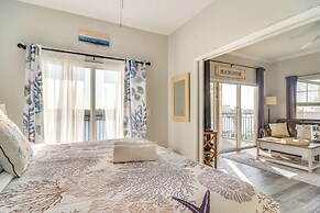 Short Walk to Bay & Ocean: Treasure Island Condo