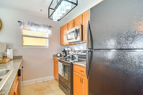 Short Walk to Bay & Ocean: Treasure Island Condo