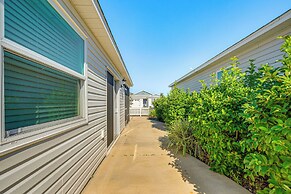 Golf, Shop & Unwind: Lovely Home in The Villages!