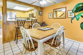 Community Pool: St Augustine Condo Near Beaches