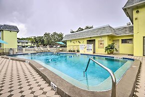 Community Pool: St Augustine Condo Near Beaches