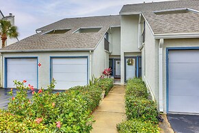 Community Pool: St Augustine Condo Near Beaches