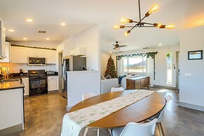 12 Mi to Joshua Tree NP: Desert Retreat w/ Views!