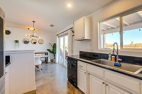 12 Mi to Joshua Tree NP: Desert Retreat w/ Views!