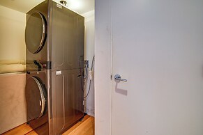 Luxe Dtwn Reno Penthouse ~ 3 Mi to Casinos!