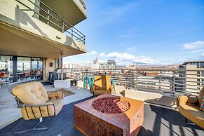 Luxe Dtwn Reno Penthouse ~ 3 Mi to Casinos!
