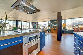 Luxe Dtwn Reno Penthouse ~ 3 Mi to Casinos!