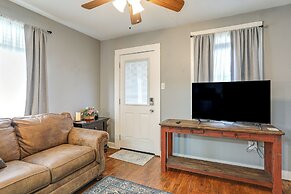 4 Mi to Baton Rouge: Charming Duplex Apartment