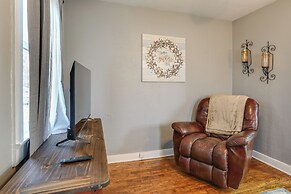 4 Mi to Baton Rouge: Charming Duplex Apartment