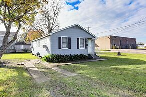 4 Mi to Baton Rouge: Charming Duplex Apartment