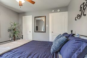 4 Mi to Baton Rouge: Charming Duplex Apartment