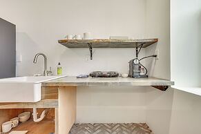 Walk to Waterfront: Chic Hudson Valley Garden Apt